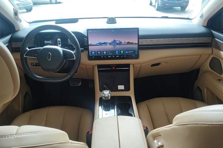 Used Hima AITO M7 2022 1.5T Four-Wheel Drive Luxury Edition Center Console