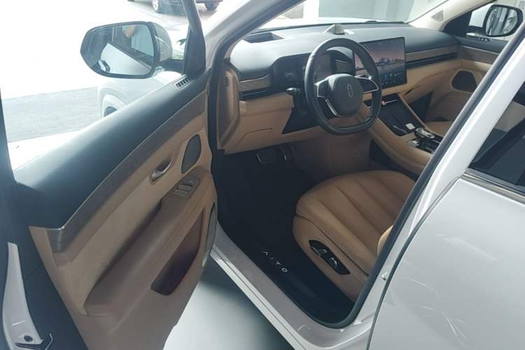 Used Hima AITO M7 2022 1.5T Four-Wheel Drive Luxury Edition Driver Seat