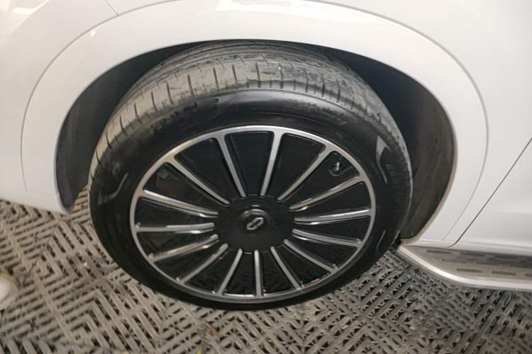 Used Hima AITO M7 2022 1.5T Four-Wheel Drive Flagship Edition Left Front Wheel Hub