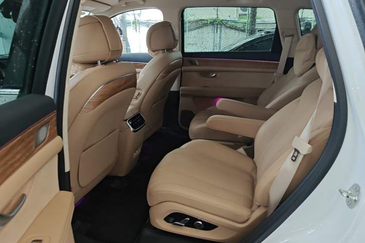 Used Hima AITO M7 2022 1.5T Four-Wheel Drive Luxury Edition Left Rear Seat