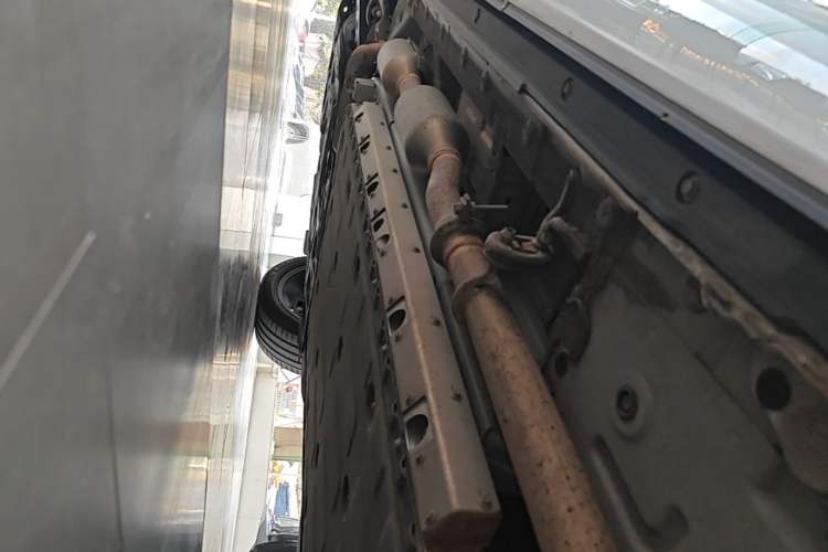 Used Hima AITO M7 2022 1.5T Four-Wheel Drive Luxury Edition Left Side Sill