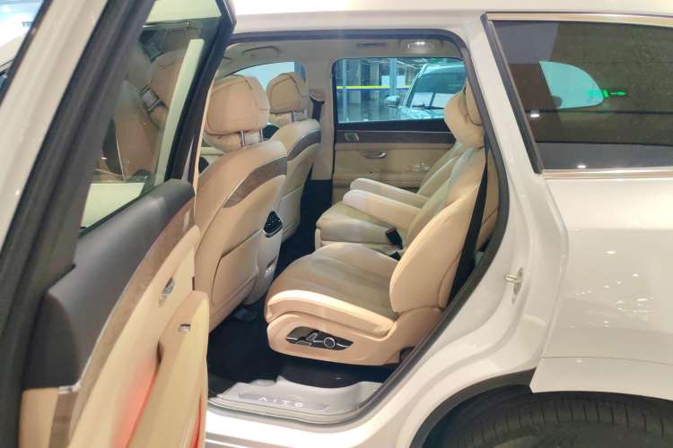 Used Hima AITO M7 2022 1.5T Four-Wheel Drive Flagship Edition Right Rear Seat
