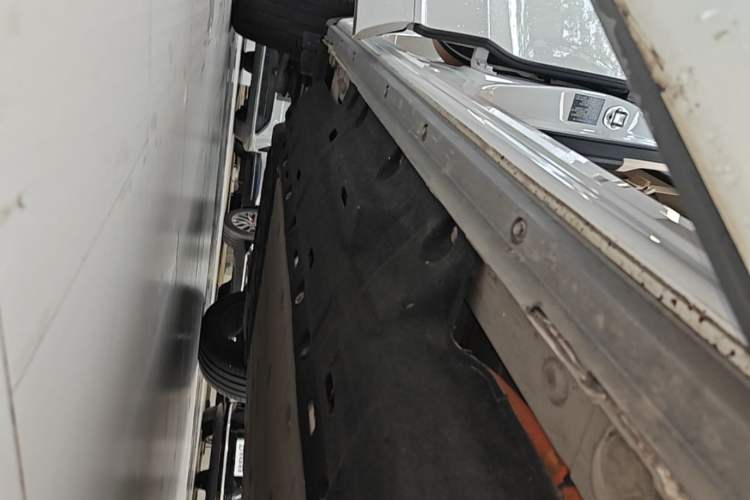 Used Hima AITO M7 2022 1.5T Four-Wheel Drive Luxury Edition Right Side Sill