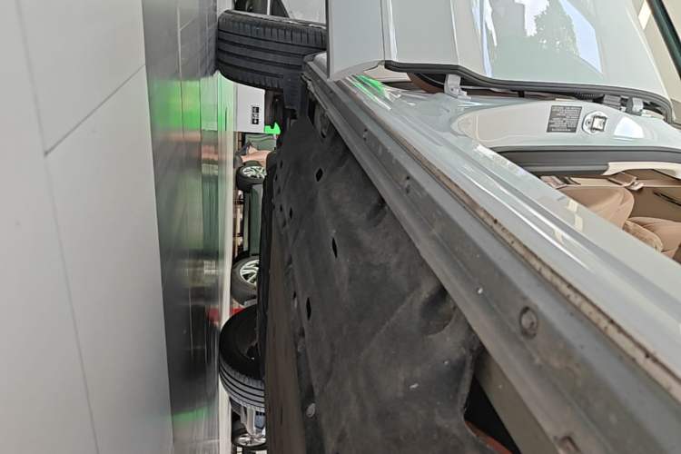 Used Hima AITO M7 2022 1.5T Four-Wheel Drive Luxury Edition Right Side Sill