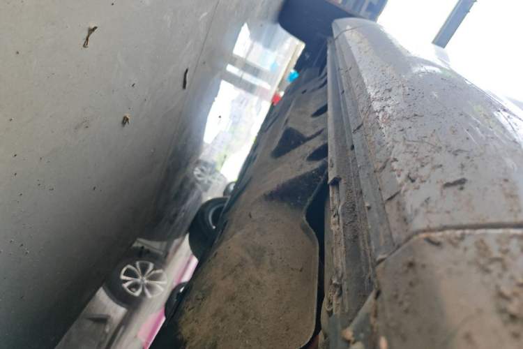 Used Hima AITO M7 2022 1.5T Rear-Drive Comfort Edition Chassis Front Right