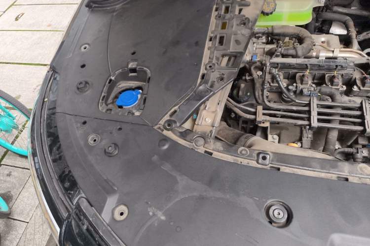 Used Hima AITO M7 2022 1.5T Rear-Drive Comfort Edition Engine Bay Right