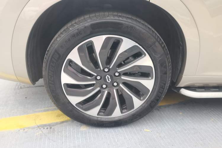 Used Hima AITO M7 2022 1.5T Rear-Drive Comfort Edition Exterior 3