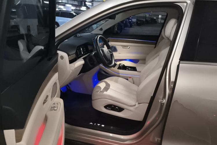 Used Hima AITO M7 2022 1.5T Four-Wheel Drive Luxury Edition Interior 3