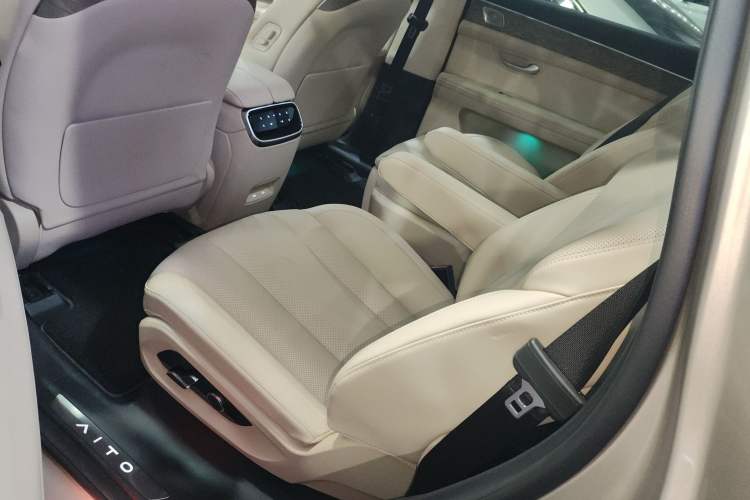 Used Hima AITO M7 2022 1.5T Rear-Drive Comfort Edition Interior 4