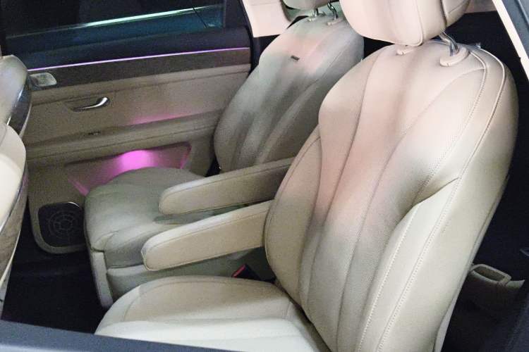 Used Hima AITO M7 2022 1.5T Rear-Drive Comfort Edition Interior 4