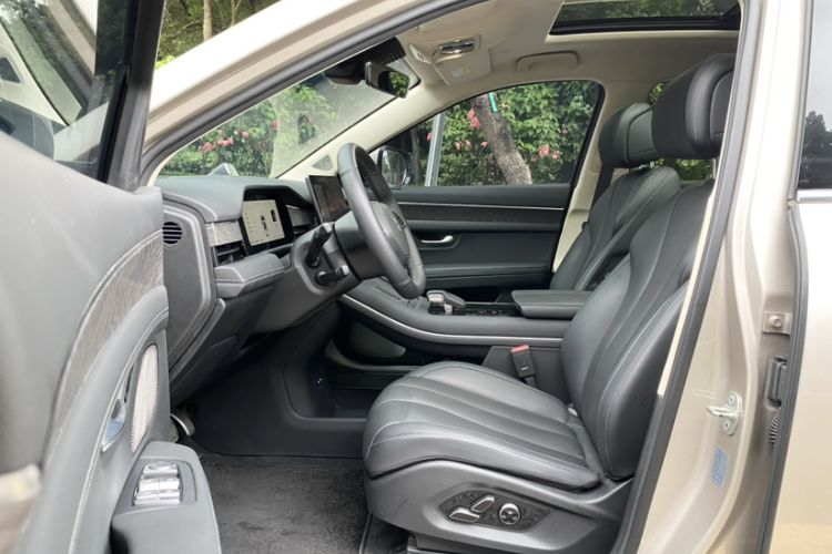 Used Hima AITO M7 2022 1.5T Rear-Drive Comfort Edition Interior 9