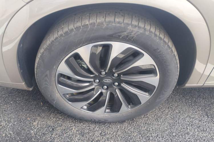 Used Hima AITO M7 2022 1.5T Rear-Drive Comfort Edition Left Front Wheel Hub