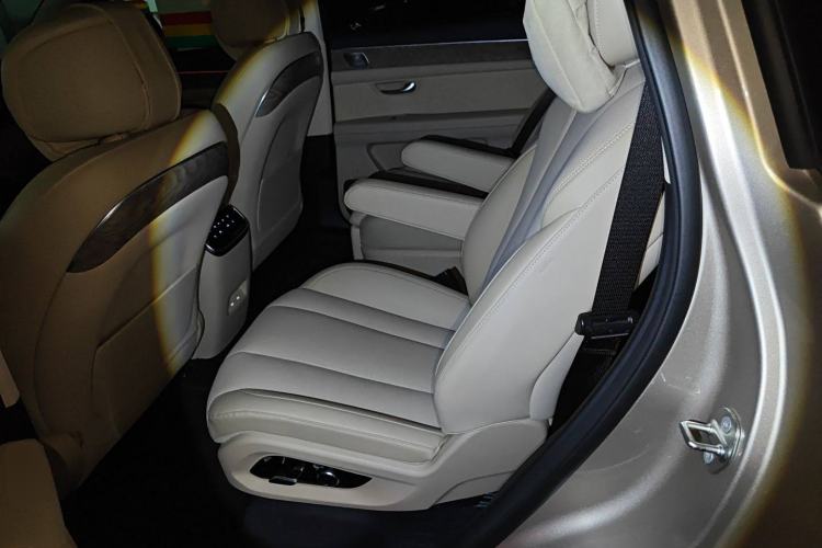 Used Hima AITO M7 2022 1.5T Four-Wheel Drive Luxury Edition Left Rear Seat