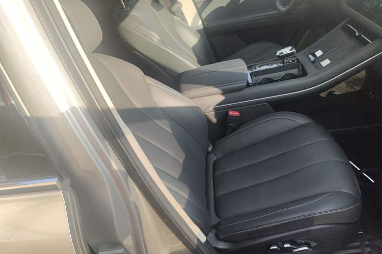 Used Hima AITO M7 2022 1.5T Four-Wheel Drive Luxury Edition Right Front Seat