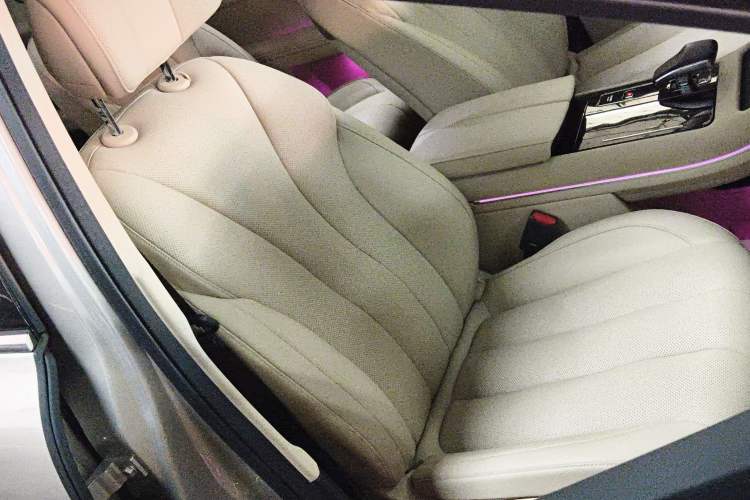 Used Hima AITO M7 2022 1.5T Rear-Drive Comfort Edition Right Front Seat