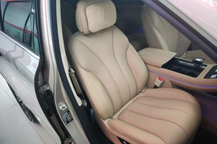 Used Hima AITO M7 2022 1.5T Four-Wheel Drive Luxury Edition Right Front Seat