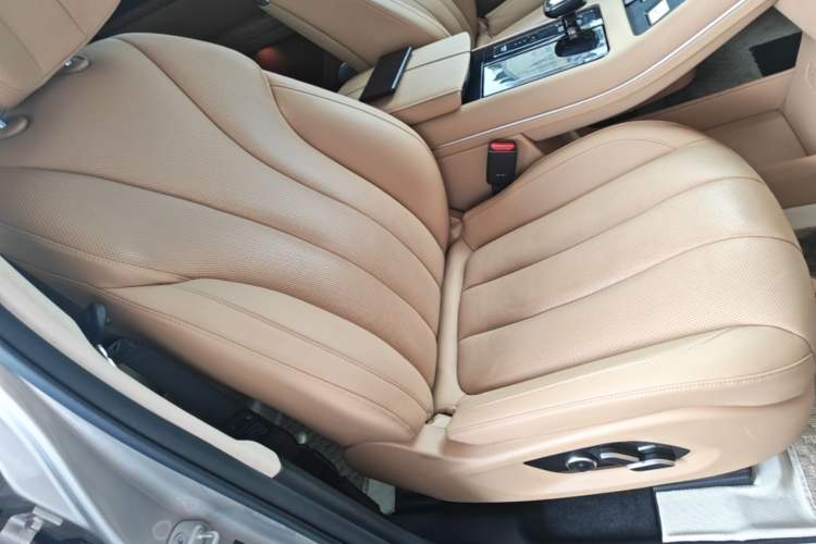 Used Hima AITO M7 2022 1.5T Four-Wheel Drive Flagship Edition Right Front Seat
