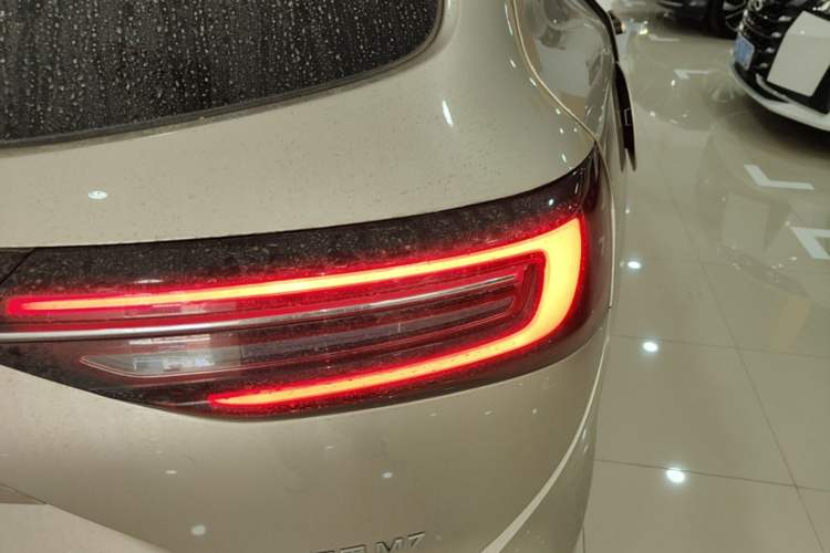 Used Hima AITO M7 2022 1.5T Four-Wheel Drive Luxury Edition Right Rear Taillight