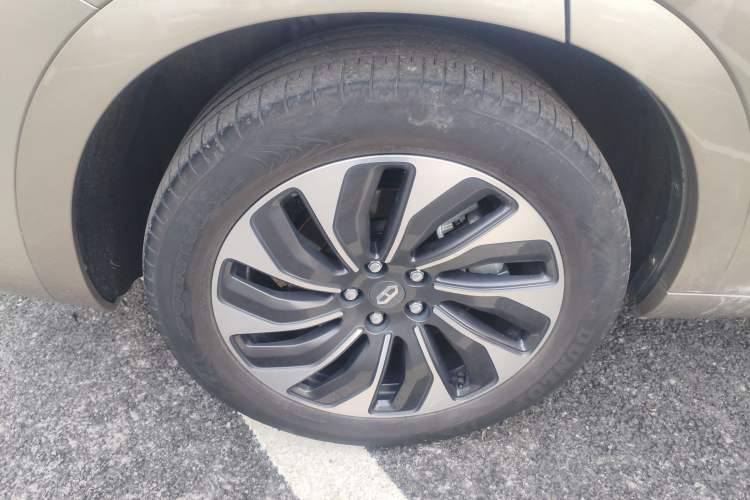 Used Hima AITO M7 2022 1.5T Rear-Drive Comfort Edition Right Rear Wheel Hub