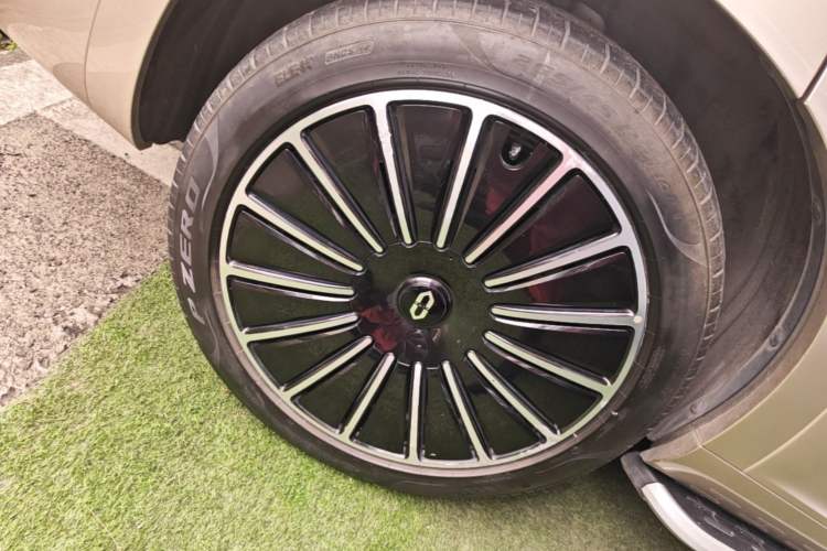 Used Hima AITO M7 2022 1.5T Four-Wheel Drive Flagship Edition Right Rear Wheel Hub