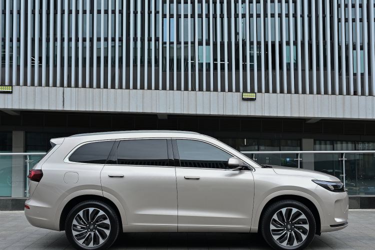Used Hima AITO M7 2022 1.5T Four-Wheel Drive Luxury Edition Right Side