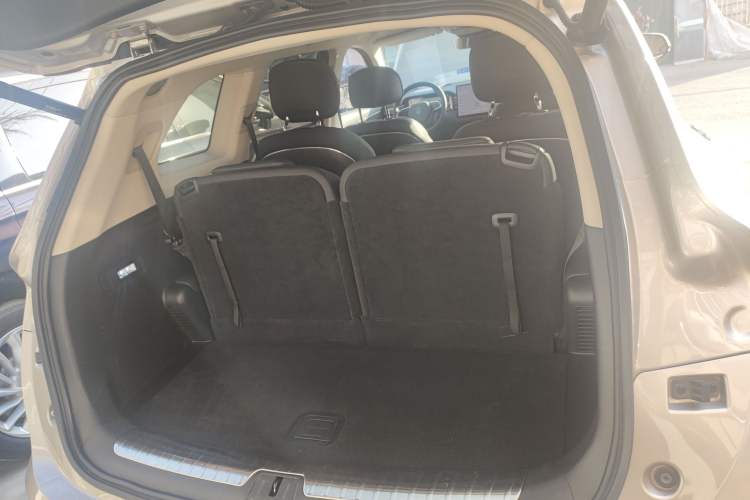 Used Hima AITO M7 2022 1.5T Four-Wheel Drive Luxury Edition Trunk