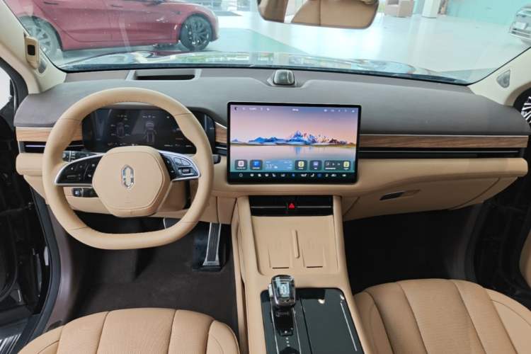 Used Hima AITO M7 2024 1.5T Intelligent Driving Rear-Drive Max Edition 6 Seats Center Console