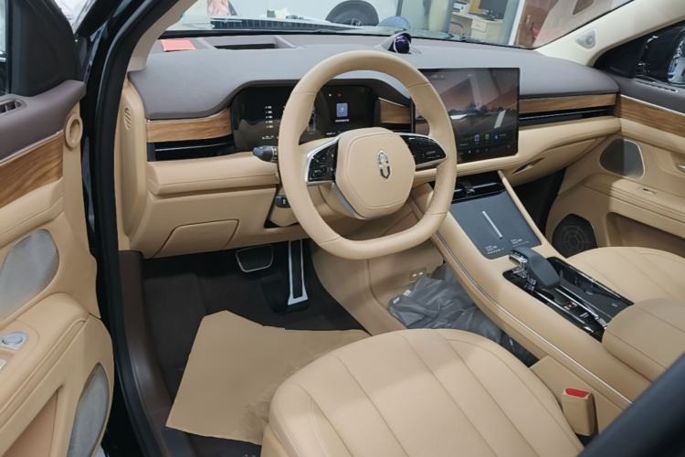 Used Hima AITO M7 2024 1.5T Intelligent Driving Rear-Drive Pro Version 5 Seats Center Console