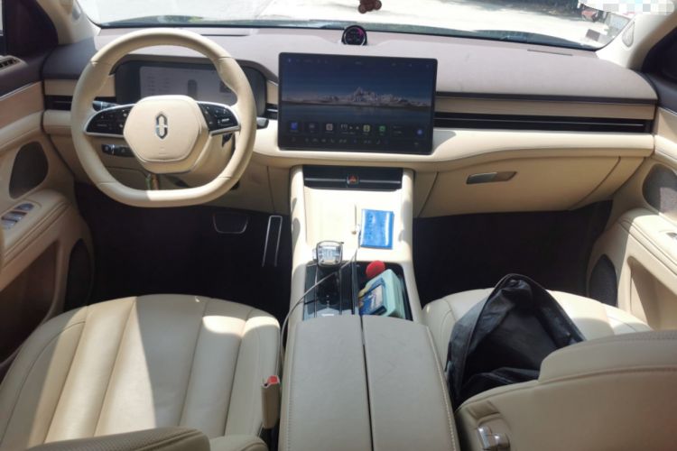 Used Hima AITO M7 2024 1.5T Intelligent Driving Rear-Drive Pro Version 6 Seats Center Console