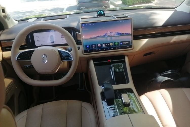 Used Hima AITO M7 2024 1.5T Intelligent Driving Rear-Drive Pro Version 5 Seats Center Console
