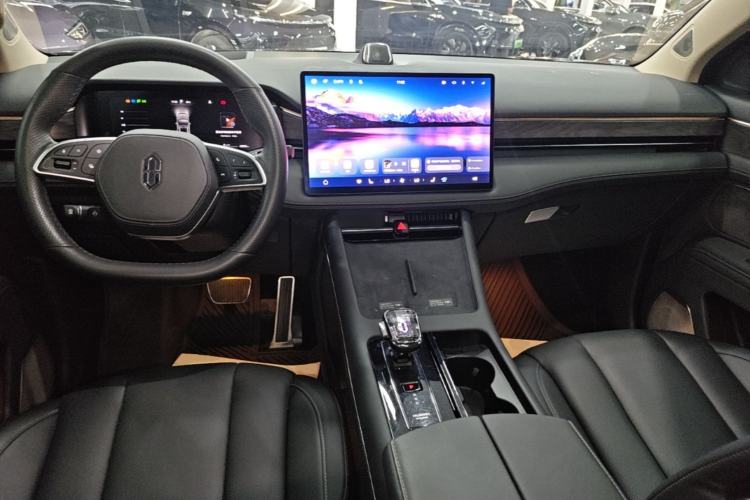 Used Hima AITO M7 2024 1.5T Intelligent Driving Rear-Drive Max Edition 5 Seats Center Console