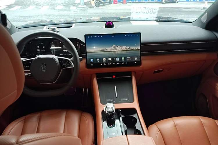 Used Hima AITO M7 2024 1.5T Intelligent Drive Rear-Drive Ultra Version 5 Seats Center Console