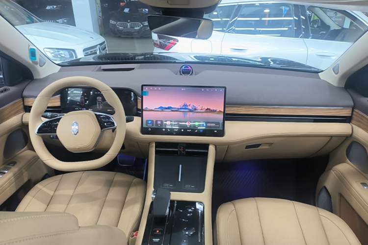 Used Hima AITO M7 2024 1.5T Intelligent Driving Rear-Drive Pro Version 5 Seats Center Console