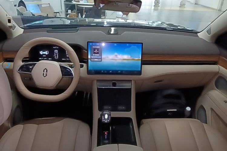 Used Hima AITO M7 2024 1.5T Intelligent Driving 4WD Max Edition 5 Seats Center Console