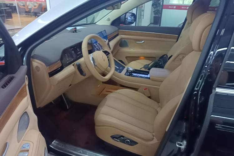 Used Hima AITO M7 2024 1.5T Intelligent Driving Rear-Drive Ultra Version 6 Seats Driver Seat