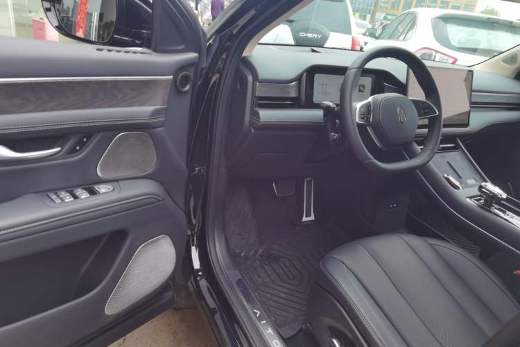 Used Hima AITO M7 2024 1.5T Four-Wheel Drive Plus Version 5 Seats Driver Seat