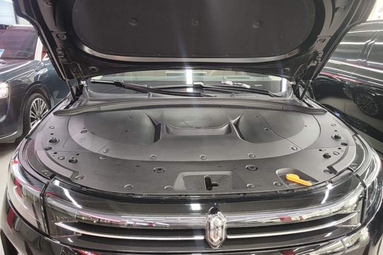 Used Hima AITO M7 2024 1.5T Intelligent Driving Rear-Drive Ultra Version 6 Seats Engine Bay