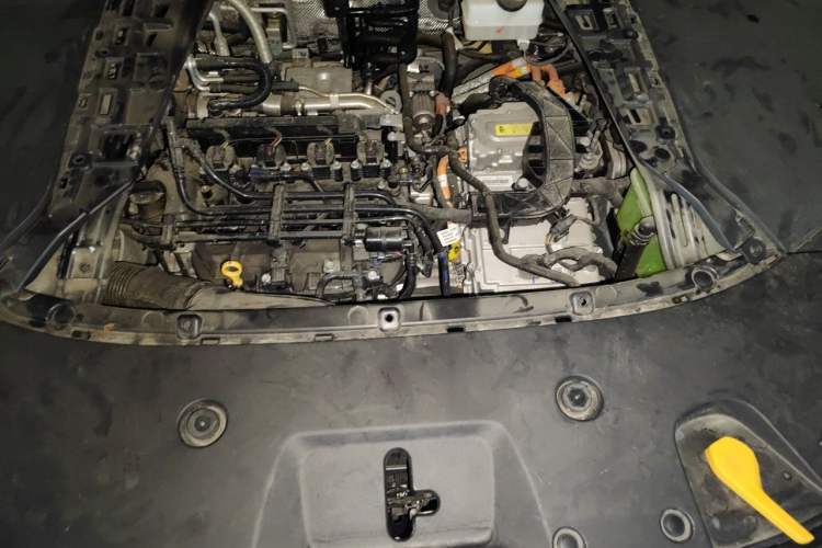 Used Hima AITO M7 2024 1.5T Four-Wheel Drive Plus Version 5 Seats Engine Bay