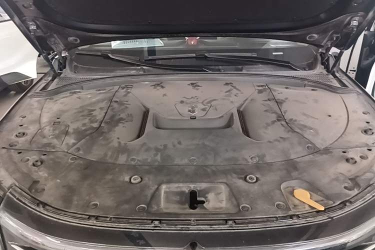 Used Hima AITO M7 2024 1.5T Rear-Drive Plus Version 5 Seats Engine Bay