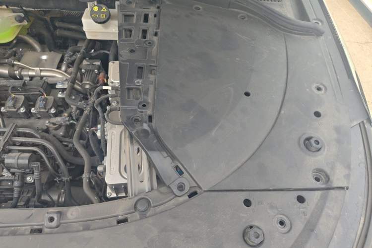 Used Hima AITO M7 2024 1.5T Rear-Drive Plus Version 5 Seats Engine Bay Left