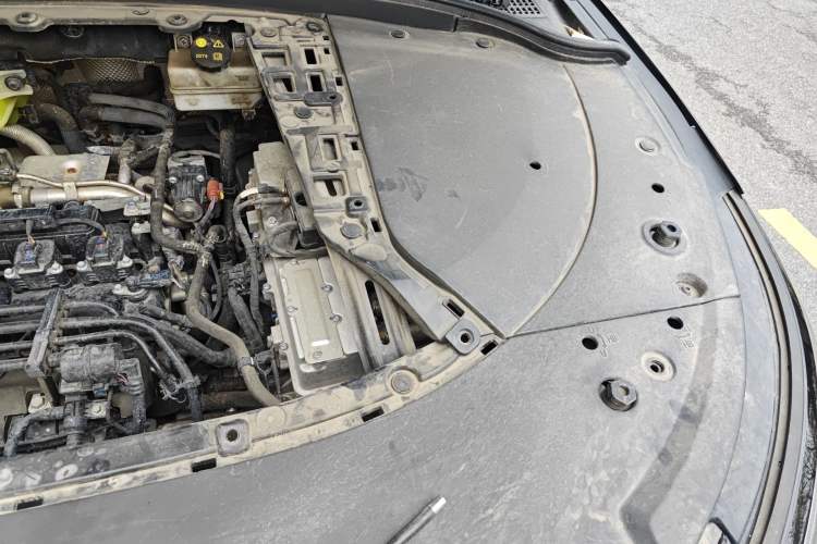 Used Hima AITO M7 2024 1.5T Rear-Drive Plus Version 5 Seats Engine Bay Left