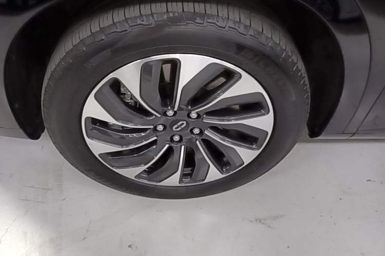 Used Hima AITO M7 2024 1.5T Intelligent Driving 4WD Max Edition 5 Seats Exterior 4