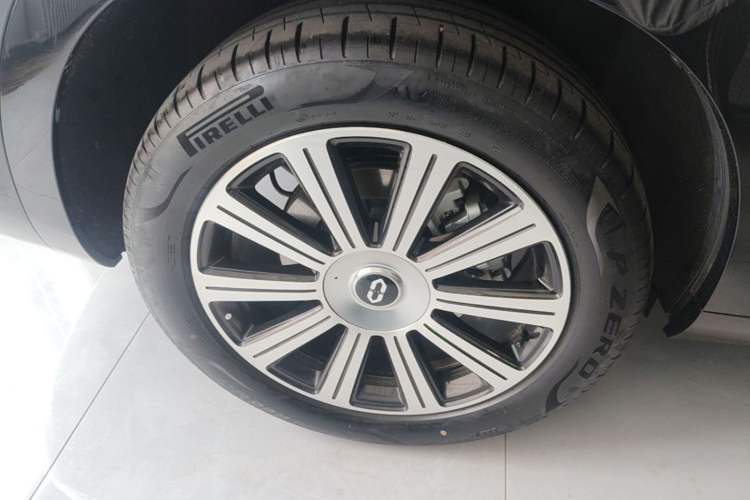 Used Hima AITO M7 2024 1.5T Intelligent Driving 4WD Pro Edition 5 Seats Exterior 5