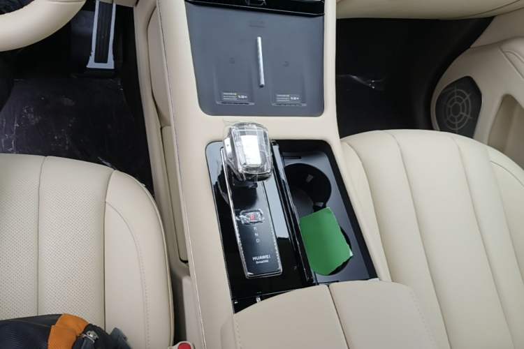 Used Hima AITO M7 2024 1.5T Intelligent Driving Rear-Drive Pro Version 5 Seats Gear Lever