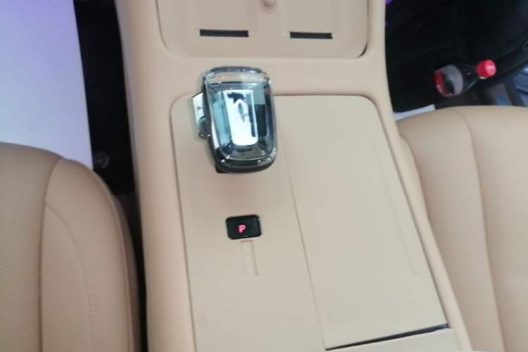 Used Hima AITO M7 2024 1.5T Intelligent Driving Rear-Drive Pro Version 5 Seats Gear Lever