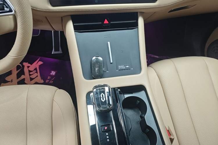 Used Hima AITO M7 2024 1.5T Intelligent Driving Rear-Drive Ultra Version 6 Seats Gear Lever