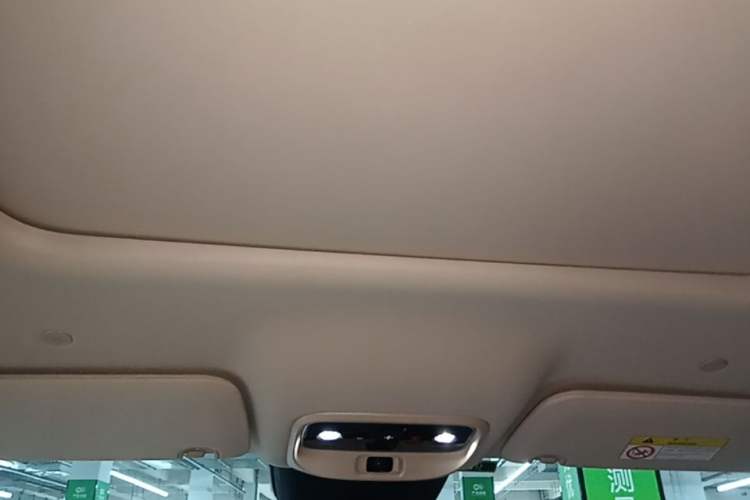 Used Hima AITO M7 2024 1.5T Rear-Drive Plus Version 5 Seats Headliner