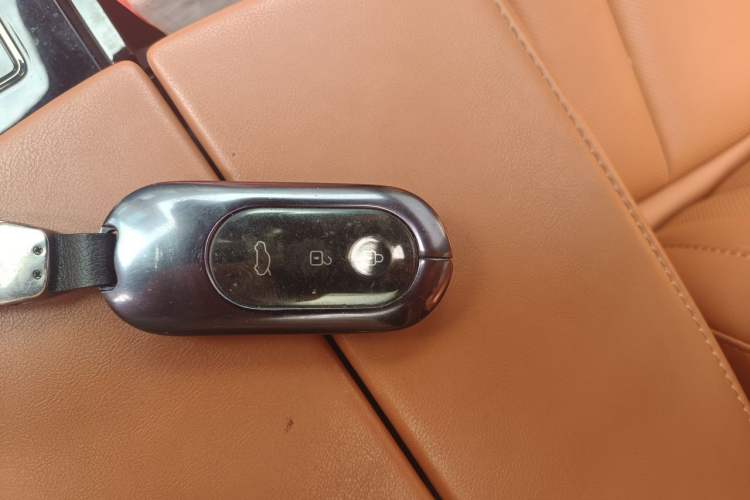 Used Hima AITO M7 2024 1.5T Intelligent Driving 4WD Ultra Version 6 Seats Interior 1