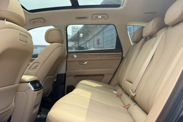 Used Hima AITO M7 2024 1.5T Rear-Drive Plus Version 5 Seats Interior 1