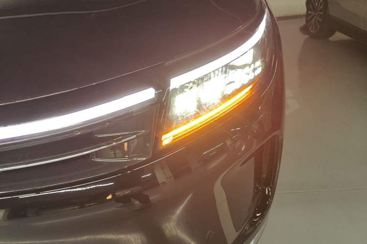 Used Hima AITO M7 2024 1.5T Intelligent Driving Rear-Drive Pro Version 5 Seats Left Front Headlight